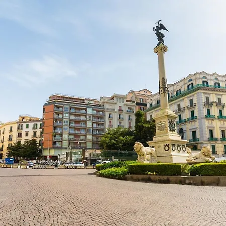 Appartamento Elegante A Piazza Dei Martiri By Wonderful Italy
