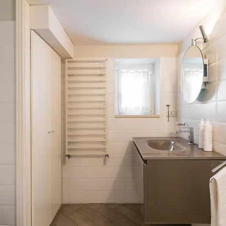 Apartment Elegante A Piazza Dei Martiri By Wonderful Italy Naples